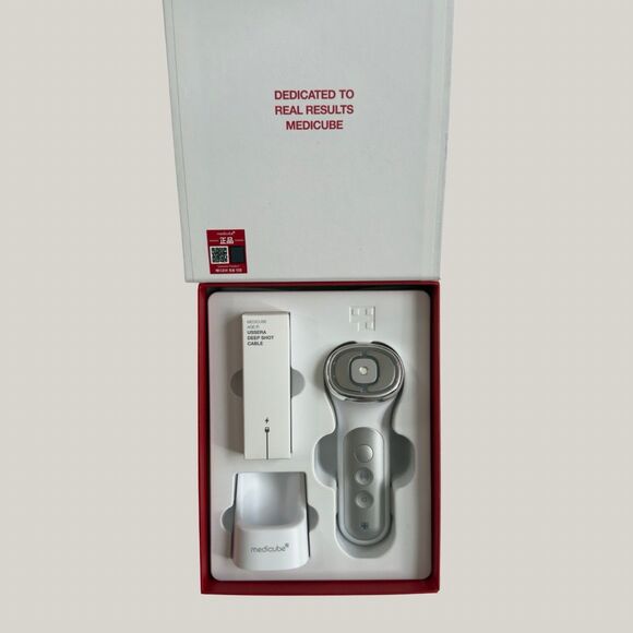 Medicube Age-R Ussera Korean Collagen Stimulating Skin Tightening Device - Picture 2 of 4